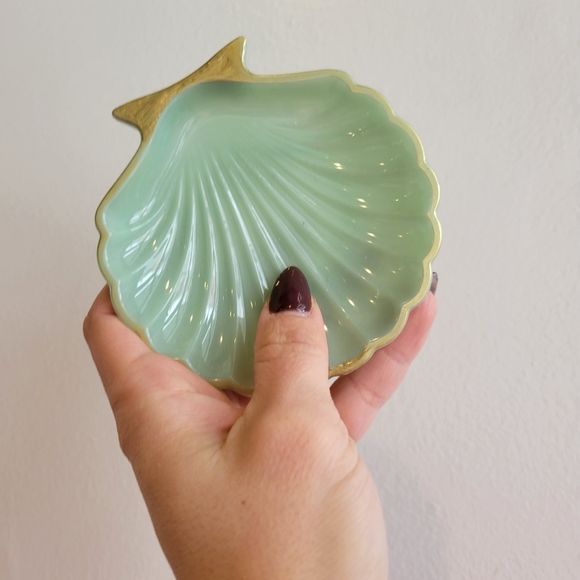 Shell trinket dish - Picture 3 of 5